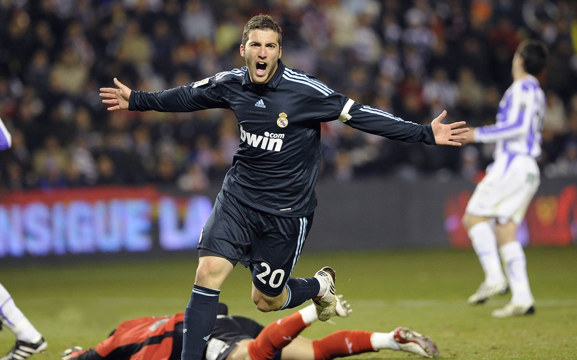 纳达尔在切尔西比赛中高光表现,爆冷引发热议!