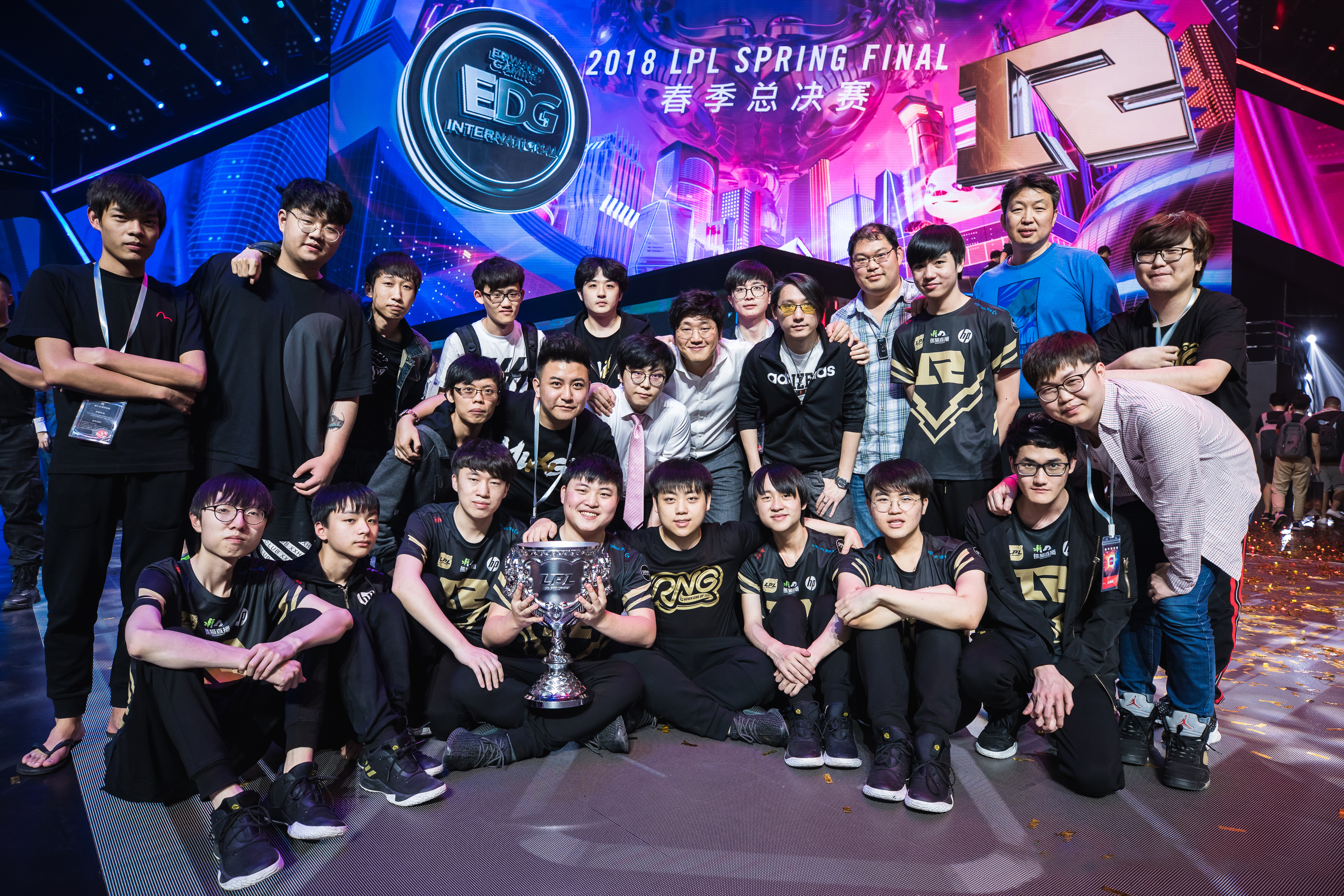  德罗巴遭遇十二连败，RNG教练面临压力！