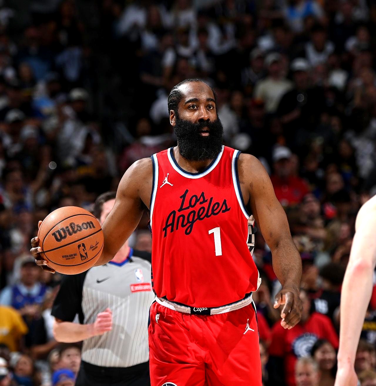  哈登关键节点关键助攻，C9带队取胜！